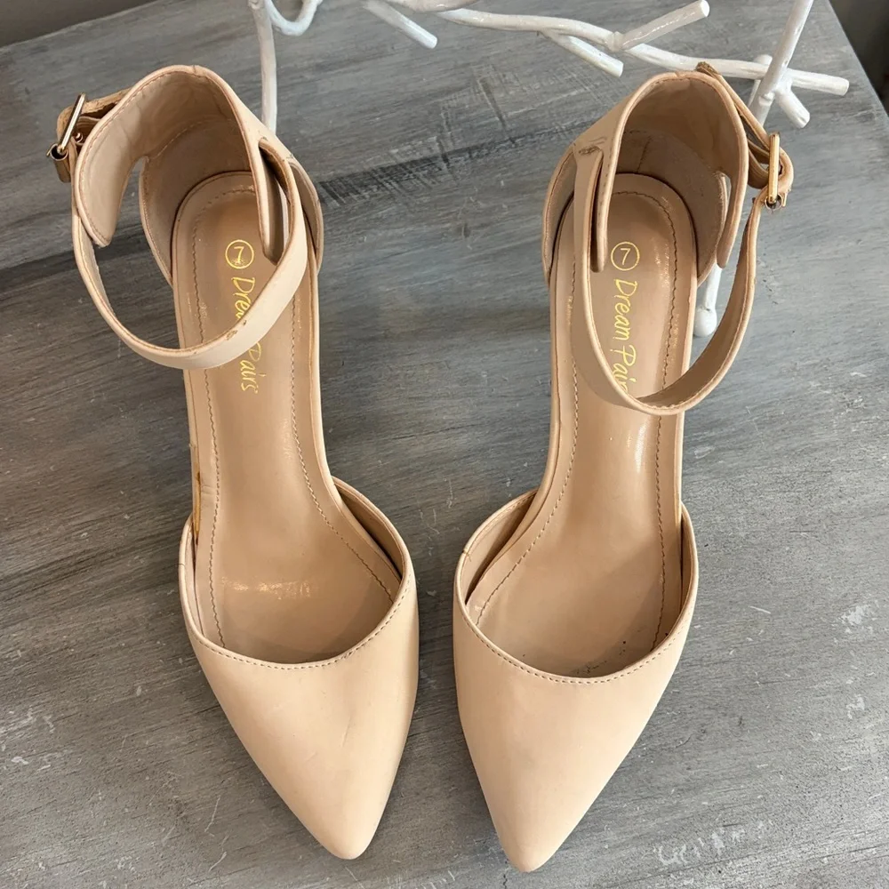Dream Pairs Vegan Women's Beige/Nude Ankle Strap Heels Size 7